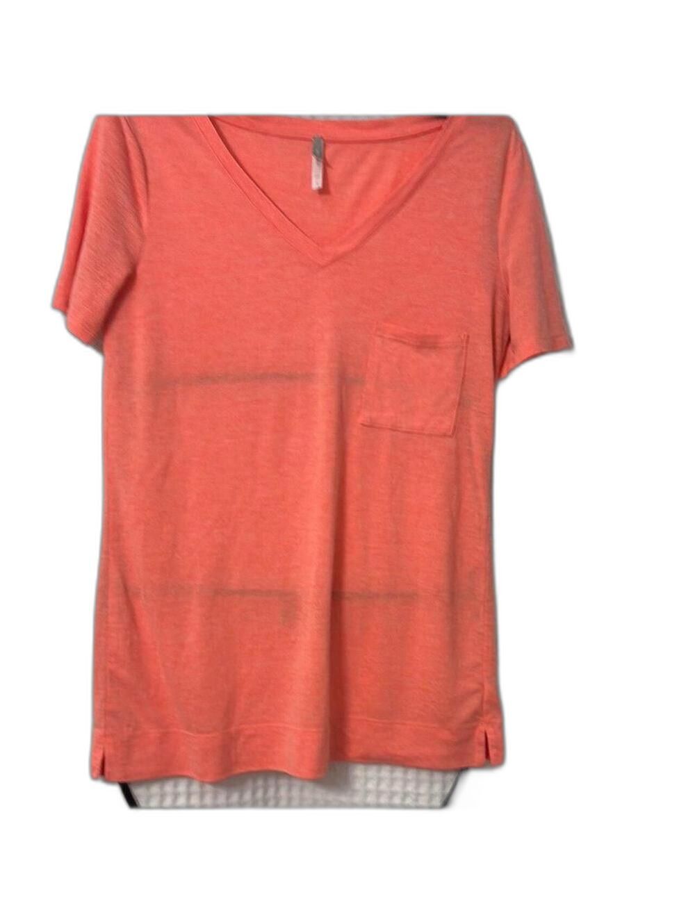 Gap Women's Pink Tshirt